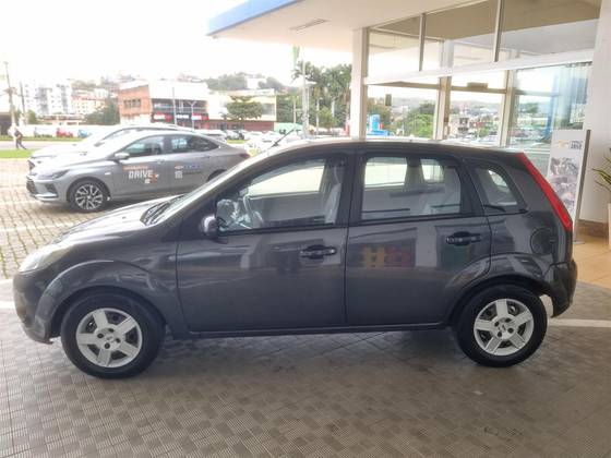 FORD FIESTA 1.0 ROCAM HATCH 8V FLEX 4P MANUAL FORD FIESTA 1.0 ROCAM HATCH 8V FLEX 4P MANUAL